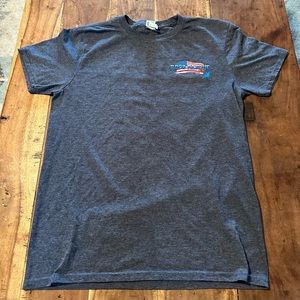 Very cool shirt it is a men’s medium.